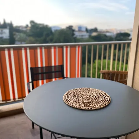 Apartment Juan-les-pins, 4 Pieces, 80m2, Luxe Piscine Tennis Antibes