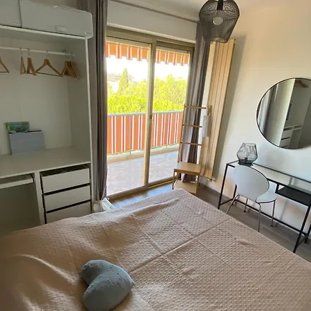 Juan-les-pins, 4 Pieces, 80m2, Luxe Piscine Tennis * Antibes