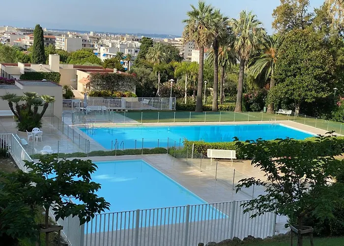 Juan-les-pins, 4 Pieces, 80m2, Luxe Piscine Tennis