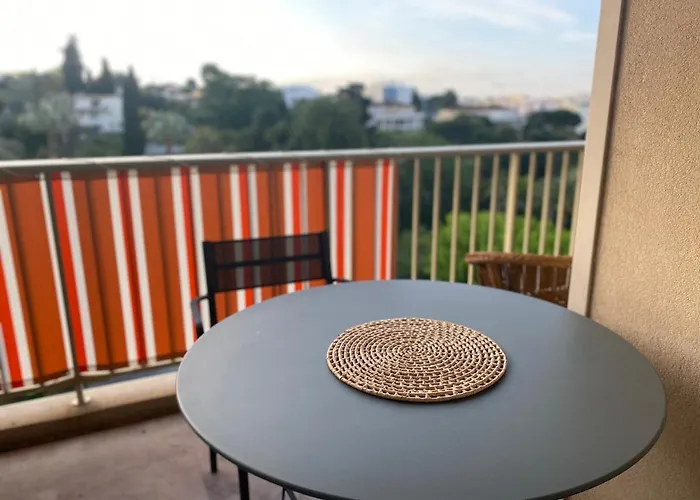 Apartamento Juan-les-pins, 4 Pieces, 80m2, Luxe Piscine Tennis Antibes