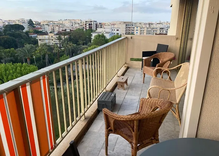 Juan-les-pins, 4 Pieces, 80m2, Luxe Piscine Tennis Apartamento