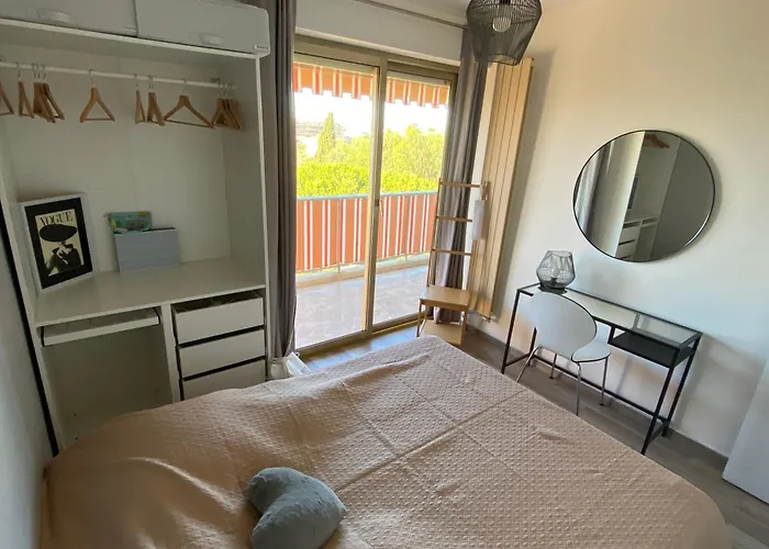 Juan-les-pins, 4 Pieces, 80m2, Luxe Piscine Tennis * アンティーブ