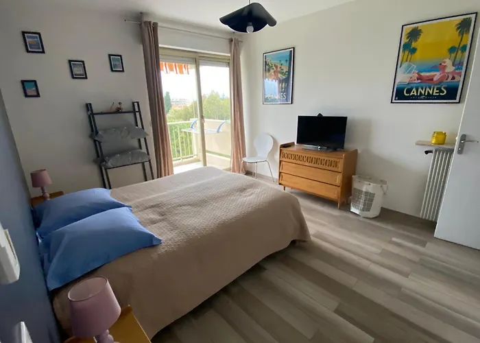 Apartment Juan-les-pins, 4 Pieces, 80m2, Luxe Piscine Tennis