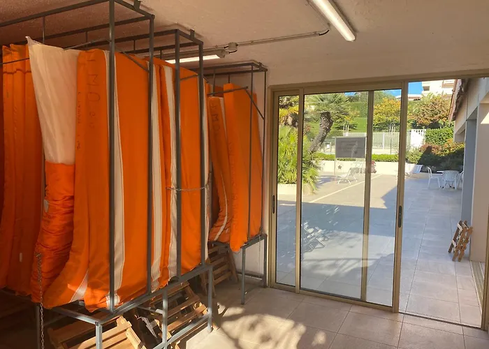 Juan-les-pins, 4 Pieces, 80m2, Luxe Piscine Tennis アパート アンティーブ