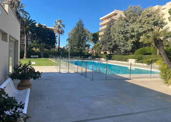 Juan-les-pins, 4 Pieces, 80m2, Luxe Piscine Tennis アンティーブ