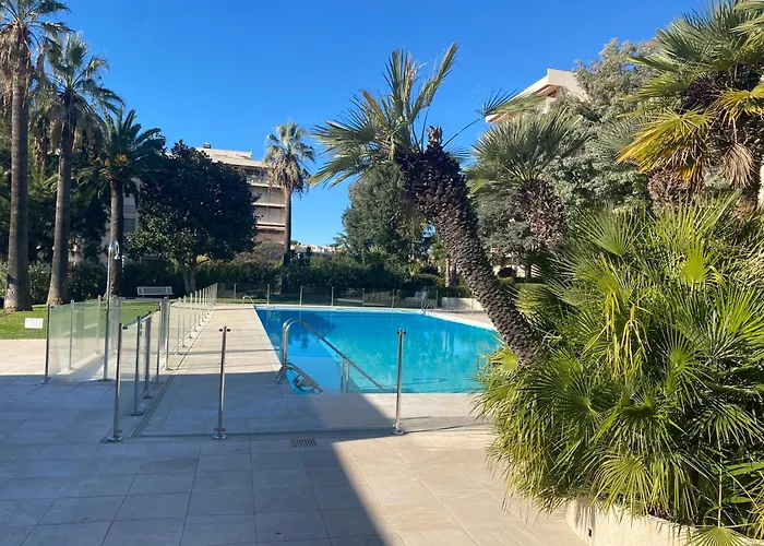 Juan-les-pins, 4 Pieces, 80m2, Luxe Piscine Tennis